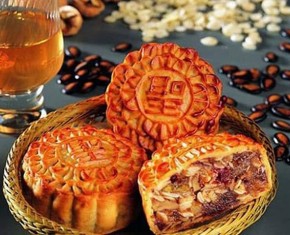 Cách làm bánh trung thu xá xíu thập cẩm hấp dẫn độc lạ