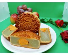 Cách làm bánh trung thu nhân đậu xanh trứng muối ngon nhất