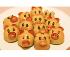 Cách làm bánh trung thu con heo tại nhà ngộ nghĩnh cho bé