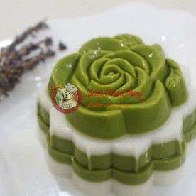Bánh trung thu rau câu nhân dừa
